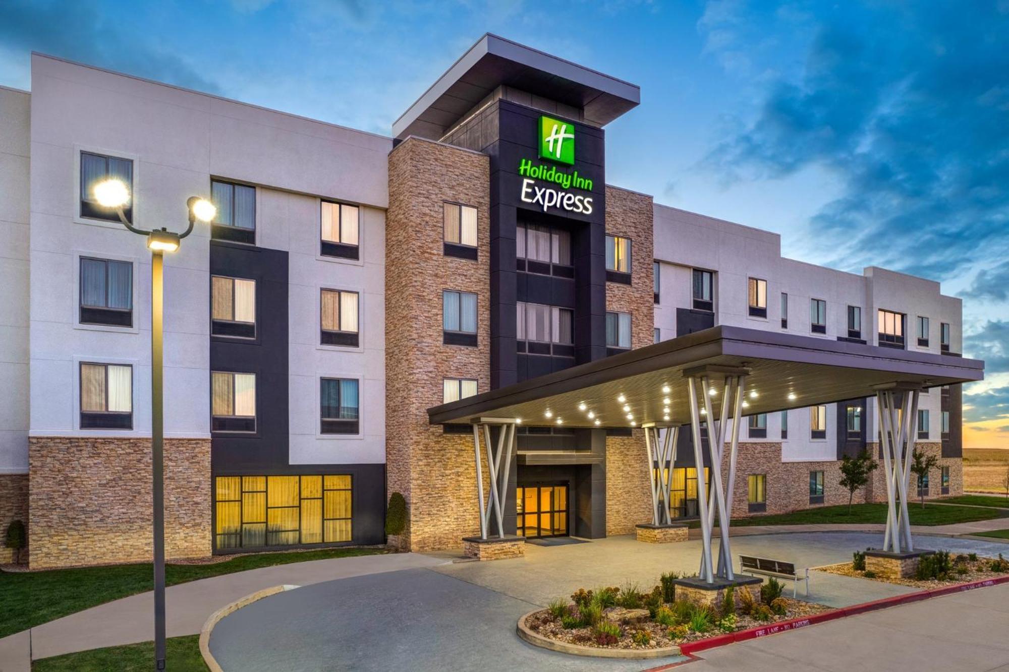 Holiday Inn Express & Suites Amarillo West By Ihg Exterior photo