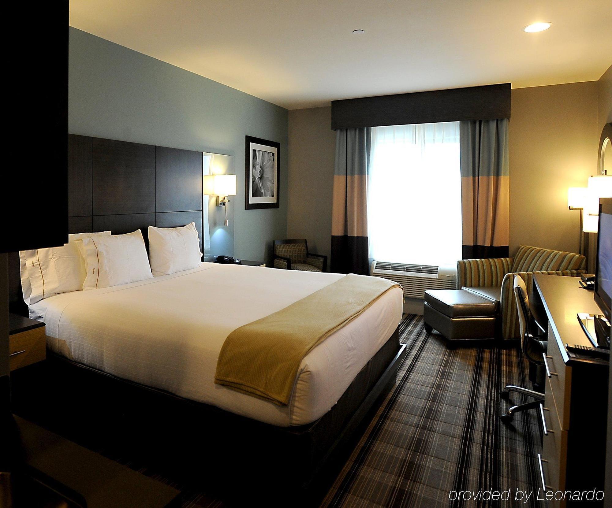 Holiday Inn Express & Suites Amarillo West By Ihg Room photo